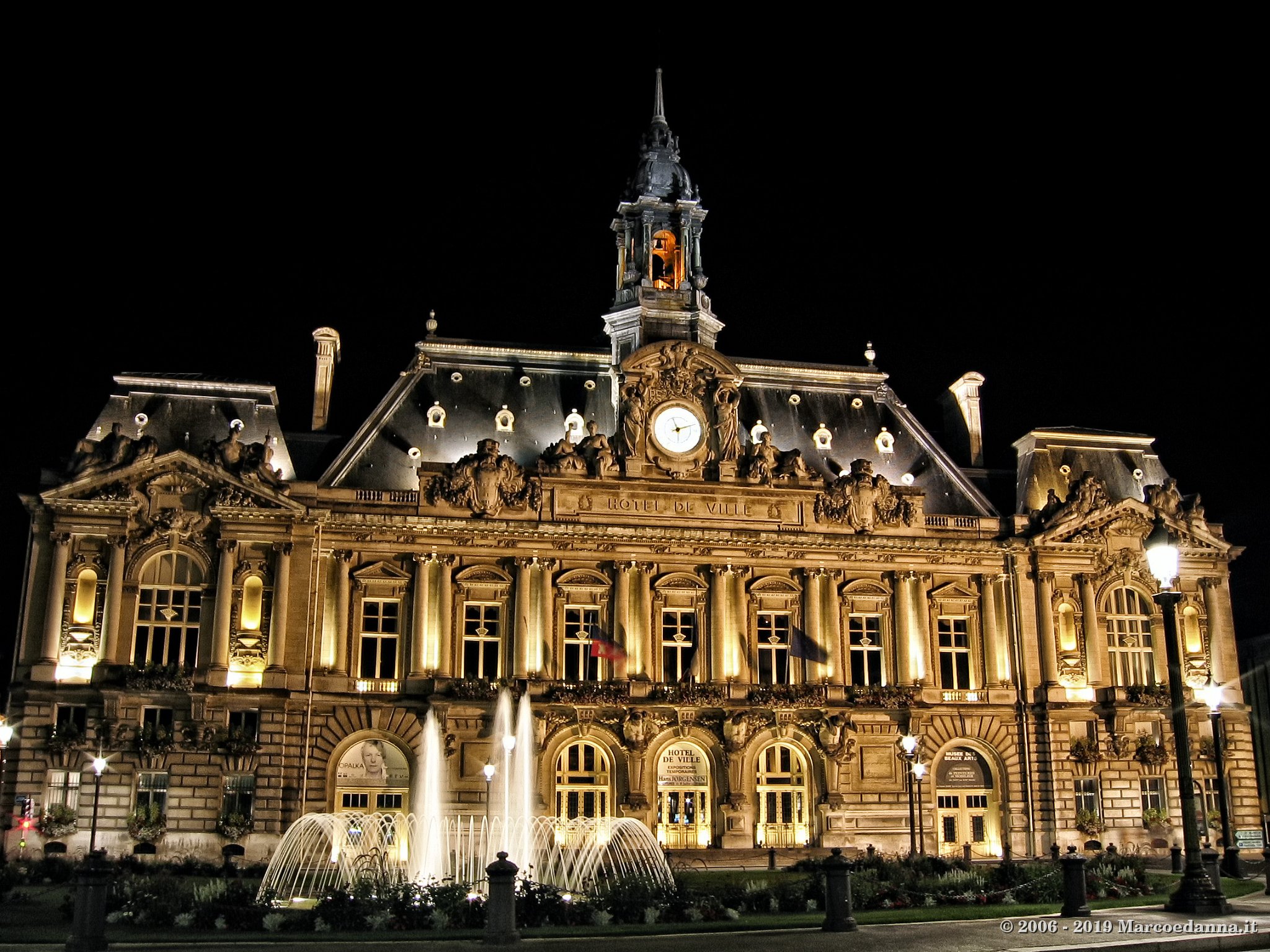 Tours Hotel de Ville
