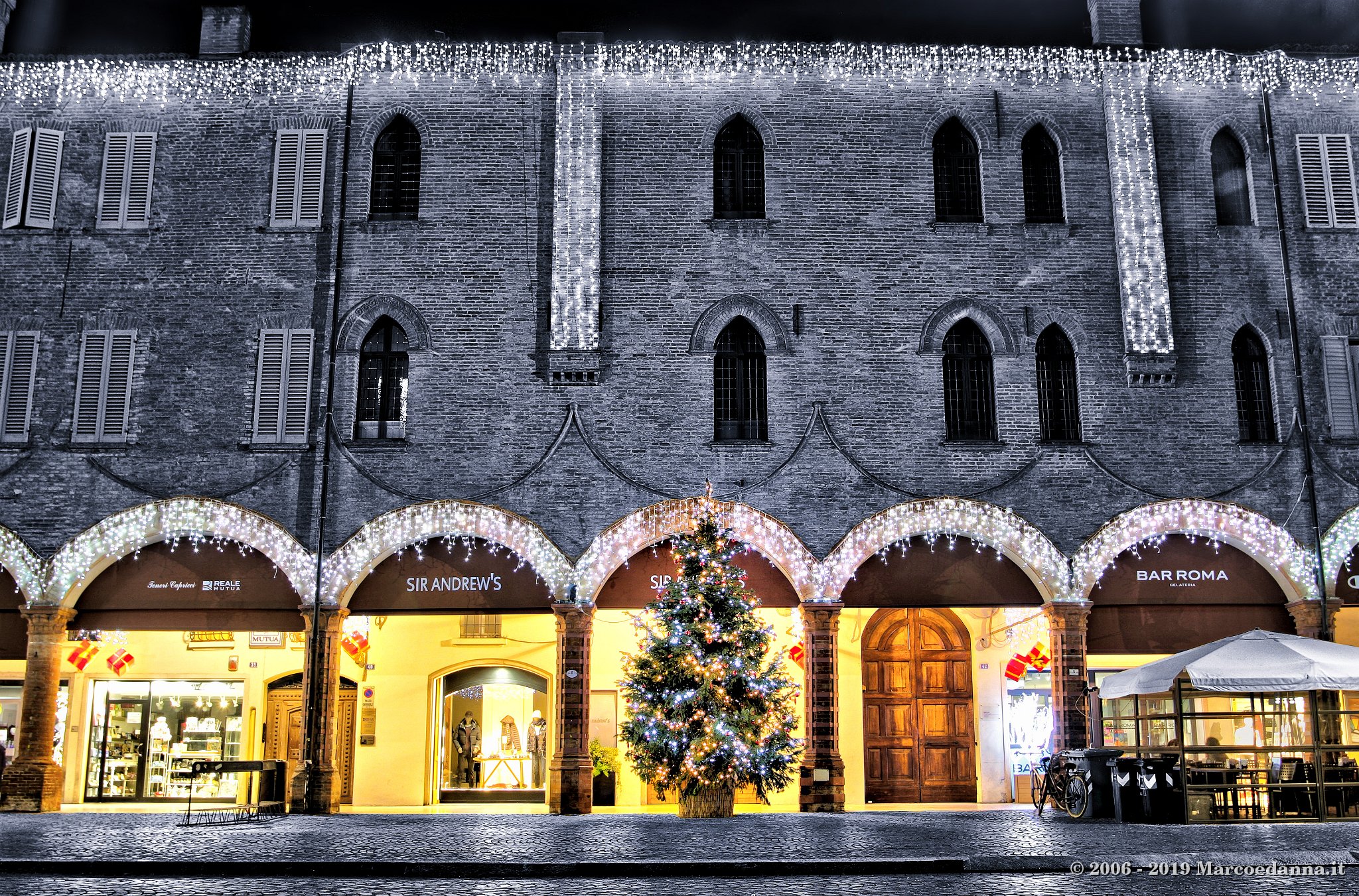Christmas 2019 Portico Lungo 1