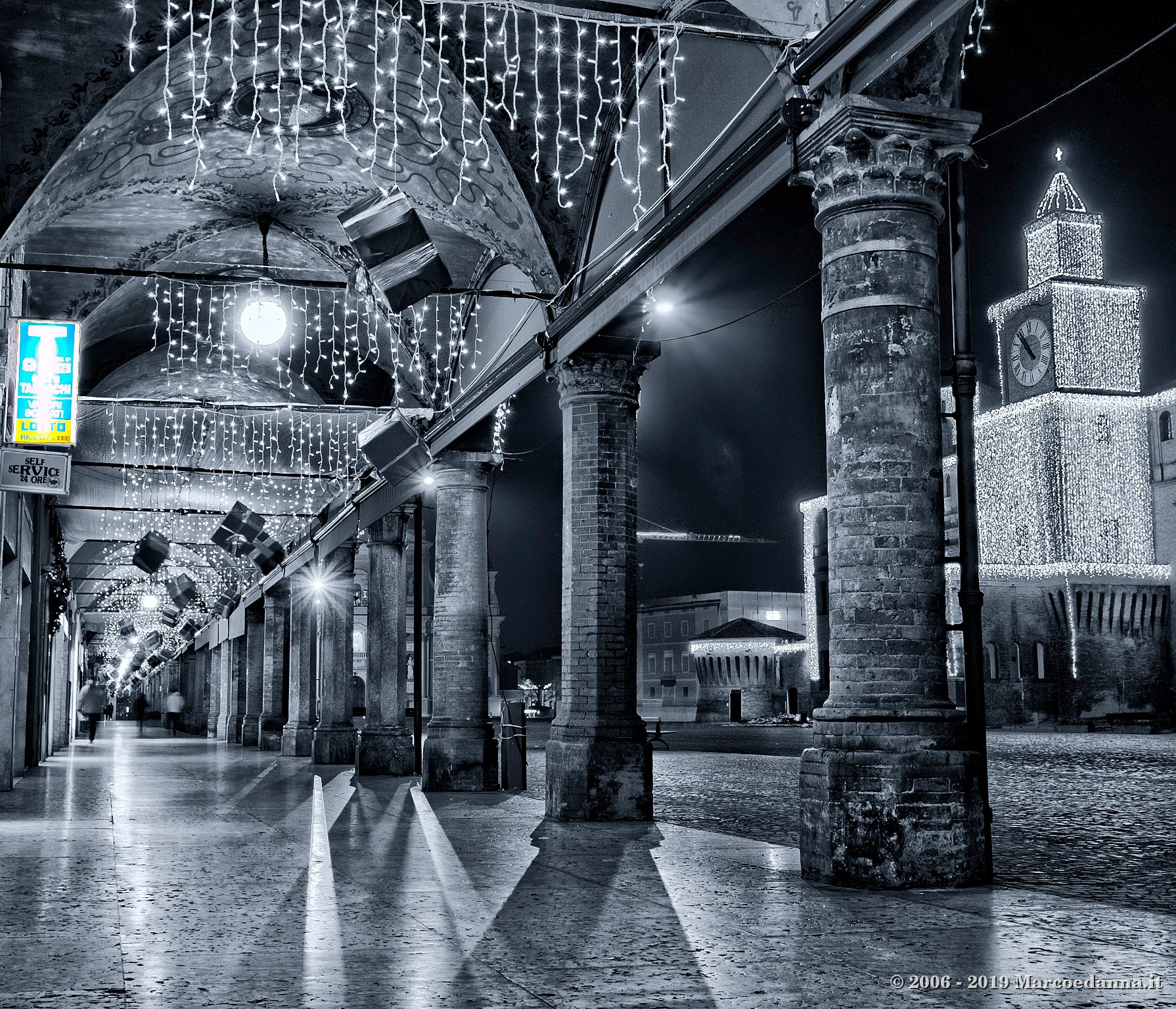 Christmas 2019 Portico Lungo 3